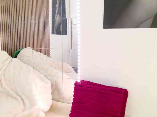 Celya-Chanel webcam