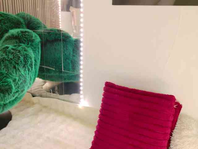 Celya-Chanel webcam