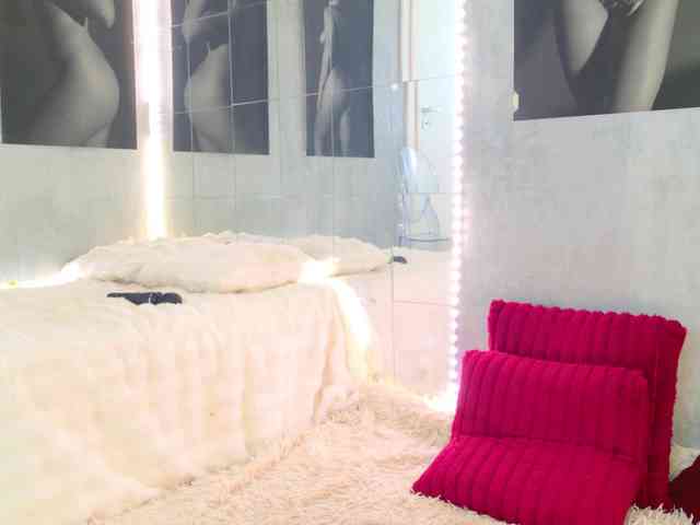 celia-chanel celia-chanel