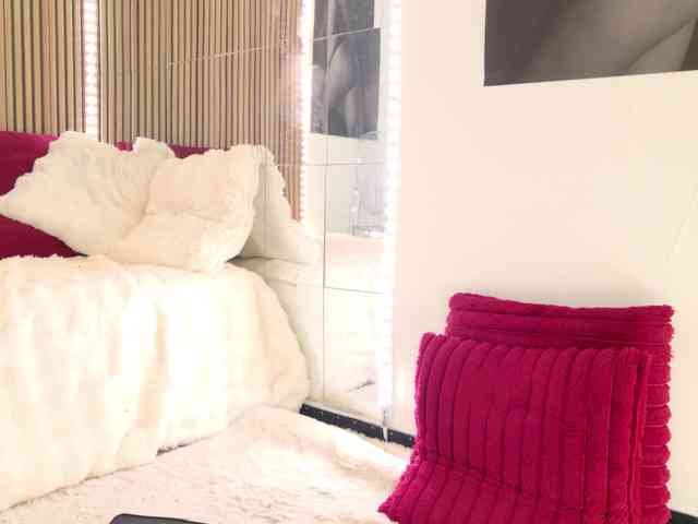Celya-Chanel webcam
