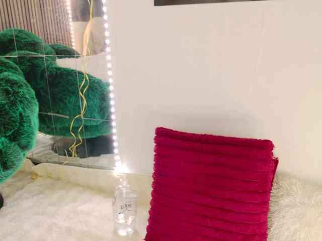 Celya-Chanel webcam