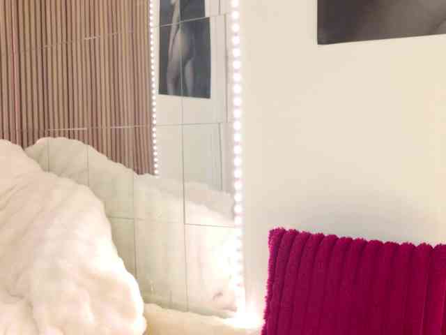 Celya-Chanel webcam