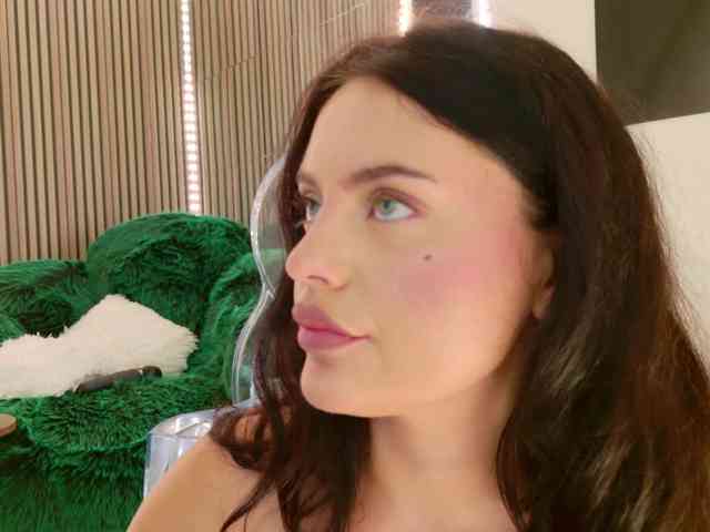 Celya-Chanel webcam