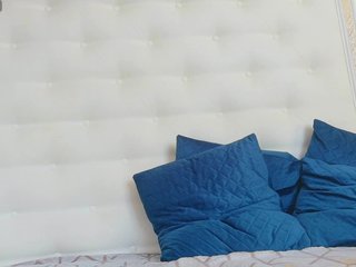 Karissia-X Porn Show