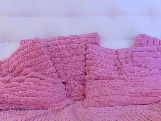karissia-x, en directo ahora en BongaCams