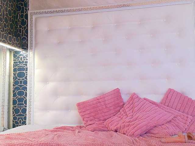 karissia-x, en directo ahora en BongaCams