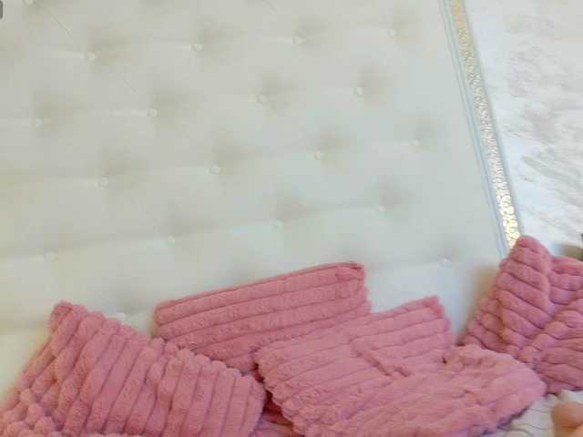 karissia-x live cam on BongaCams