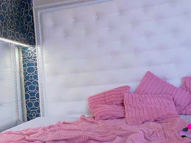 karissia-x live cam on BongaCams