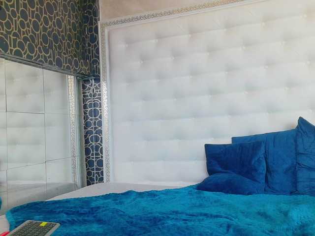 karissia-x live cam on BongaCams