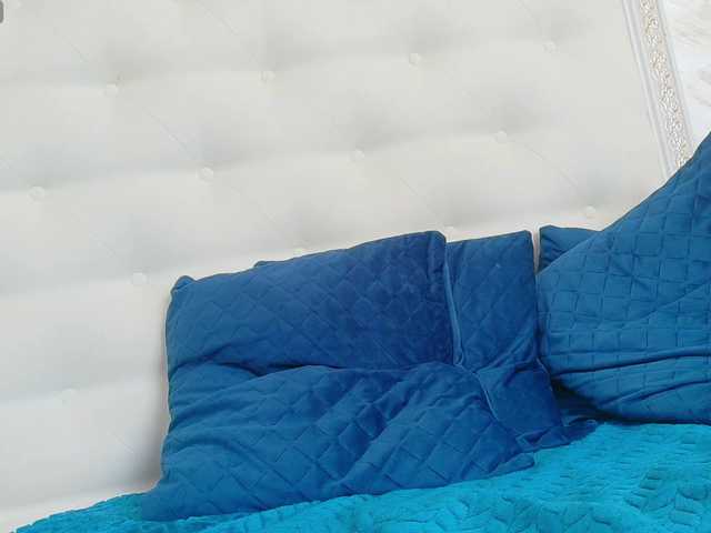 karissia-x live cam on BongaCams