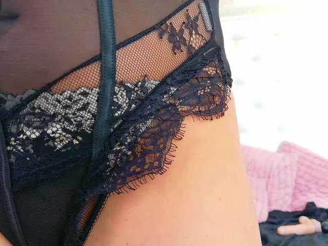 karissia-x live cam on BongaCams