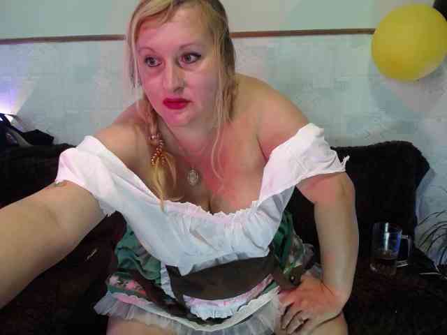 XHelenaX99 webcam