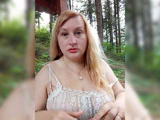 XHelenaX99 webcam
