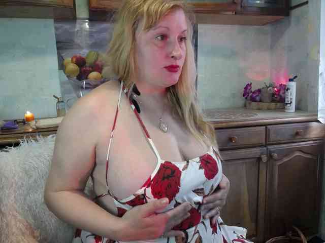 XHelenaX99 webcam
