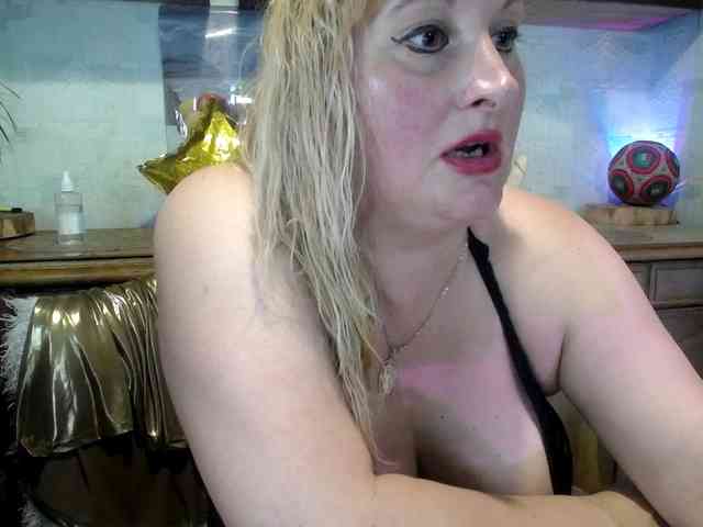 XHelenaX99 webcam