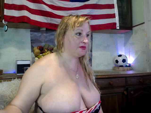 XHelenaX99 webcam