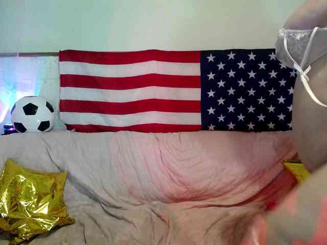 XHelenaX99 webcam