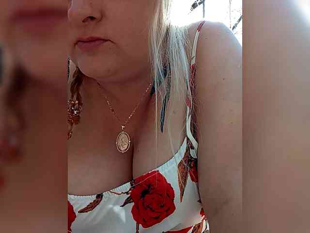 XHelenaX99 webcam
