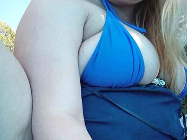 XHelenaX99 webcam