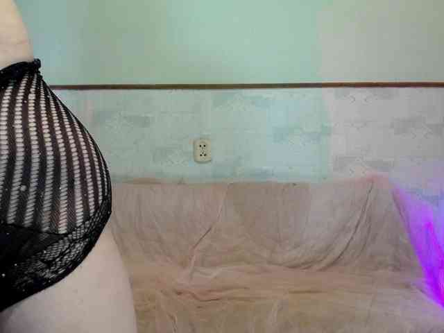 XHelenaX99 webcam