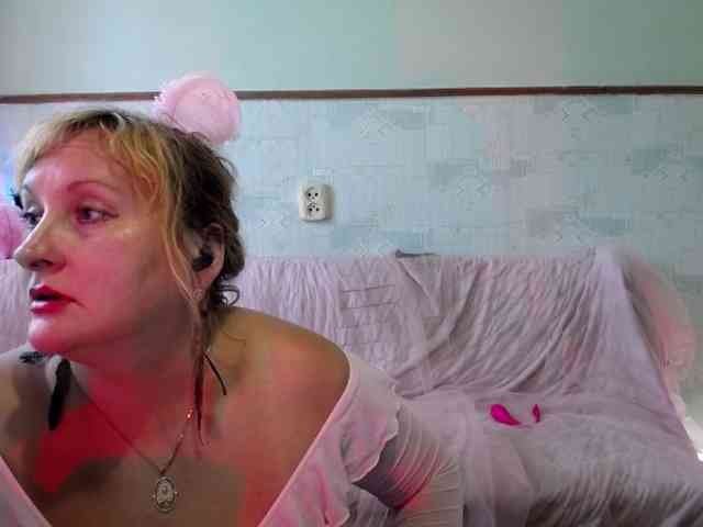 XHelenaX99 webcam