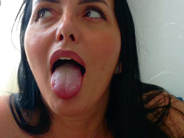 sasha-lst live cam on BongaCams