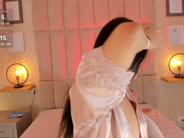 amy-saenz live cam on BongaCams