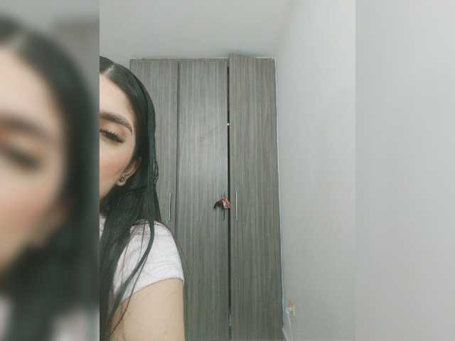 amy-saenz live cam on BongaCams