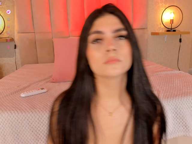 amy-saenz live cam on BongaCams