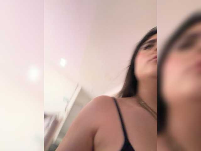 amy-saenz's BongaCams show and profile