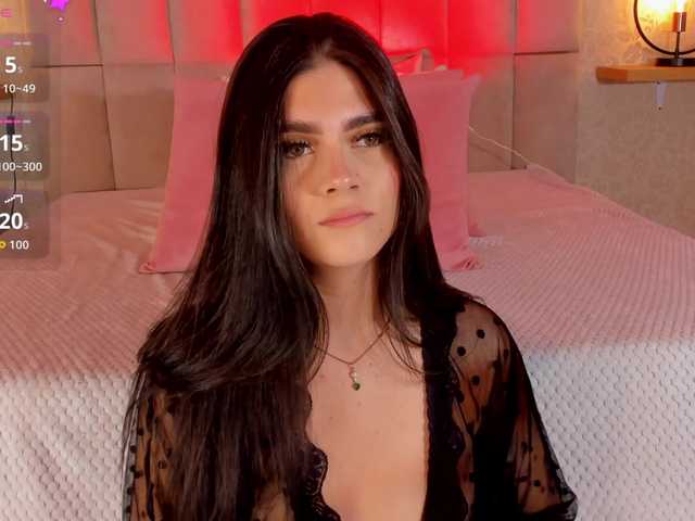 amy-saenz live cam preview