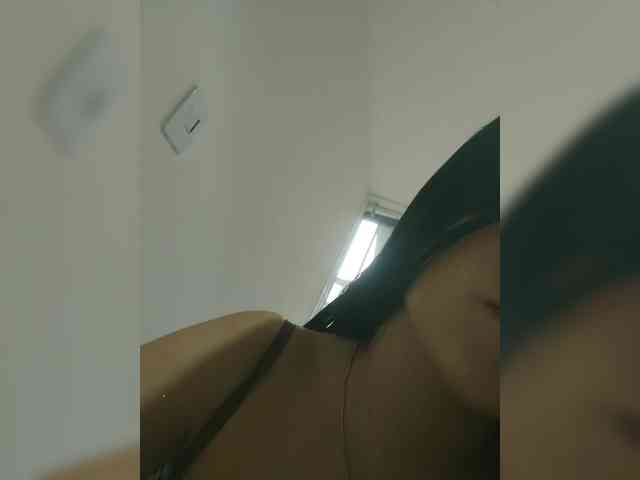 amy-saenz webcam