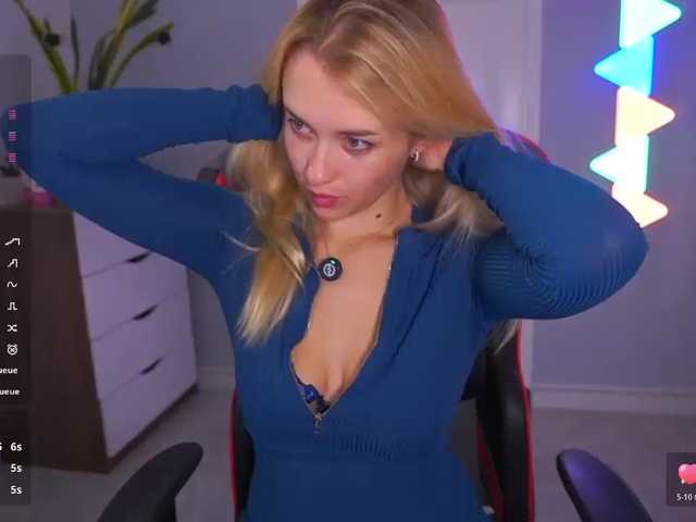 DanikaDillan live cam