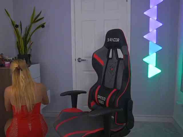 Modella: DanikaDillan