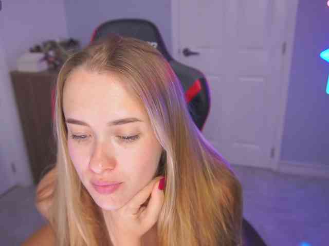 DanikaDillan Sex Cam Show
