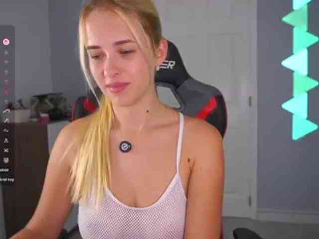 DanikaDillan - Girl 