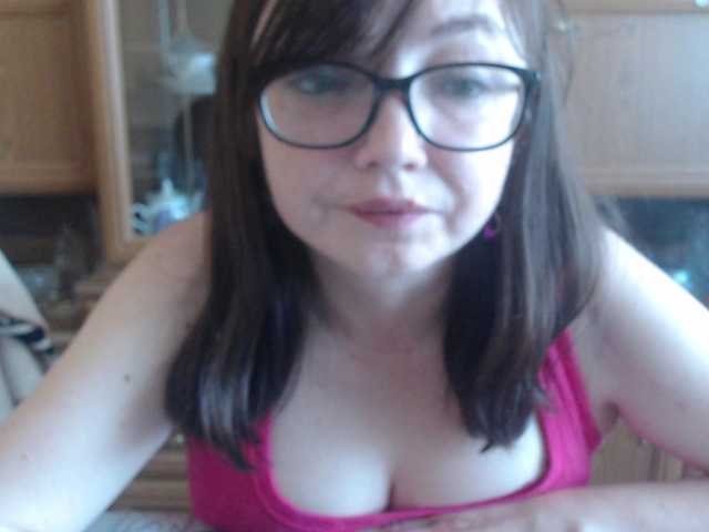Larrisa3 live cam on BongaCams