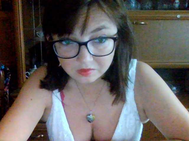 Larrisa3 live cam on BongaCams