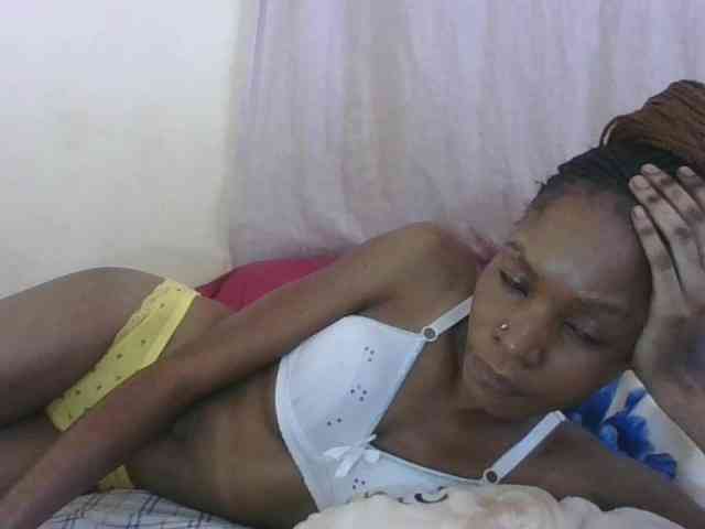 Sweetpetite254 webcam