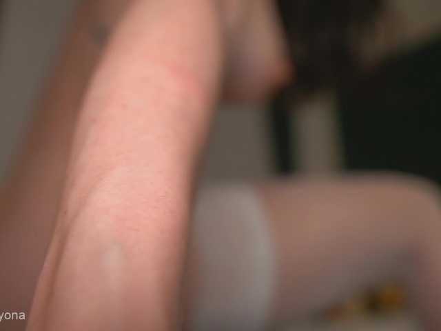 alyonaqueen's BongaCams show and profile