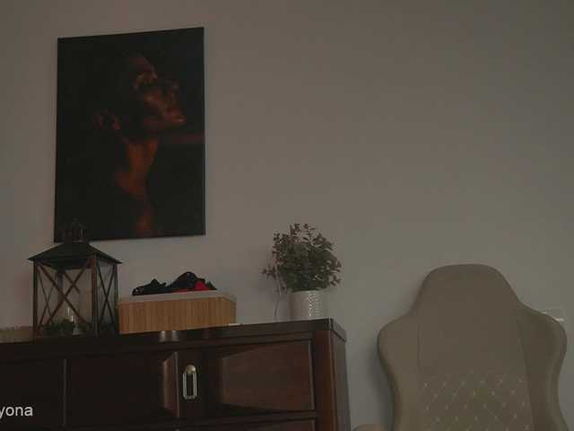 alyonaqueen live cam on BongaCams