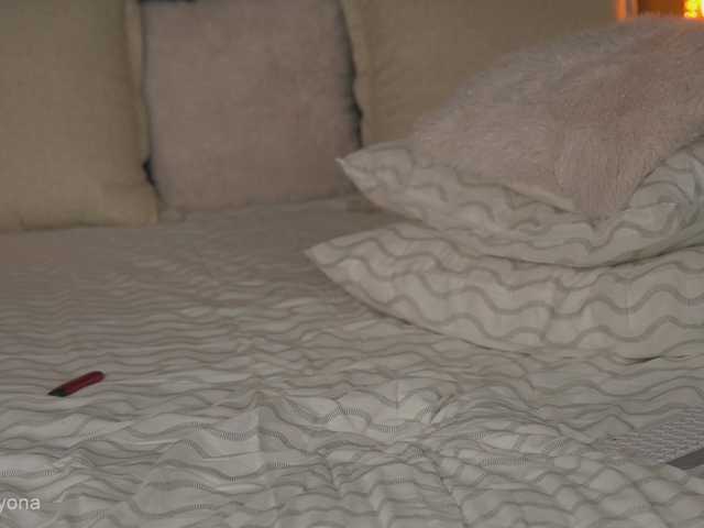 alyonaqueen live cam on BongaCams