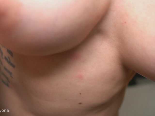 alyonaqueen's BongaCams show and profile