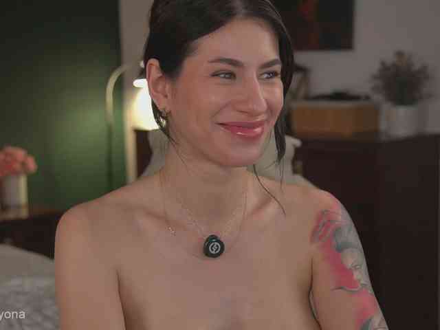 alyonaqueen webcam