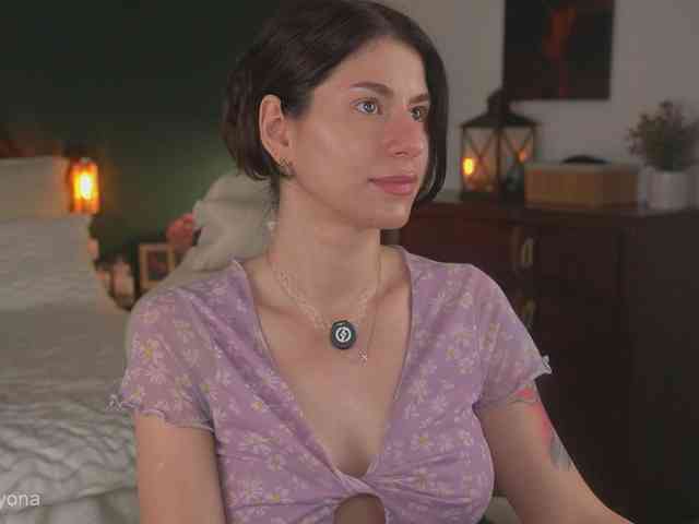 alyonaqueen webcam