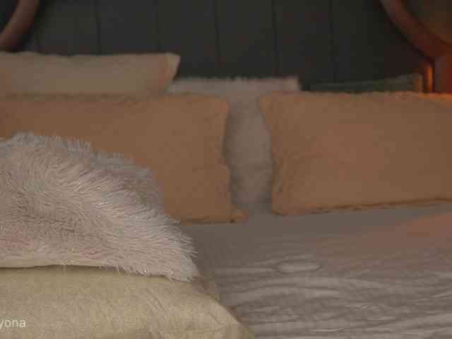alyonaqueen webcam