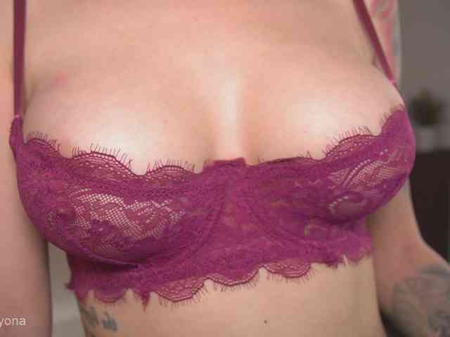 alyonaqueen webcam