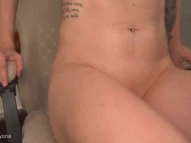 alyonaqueen webcam