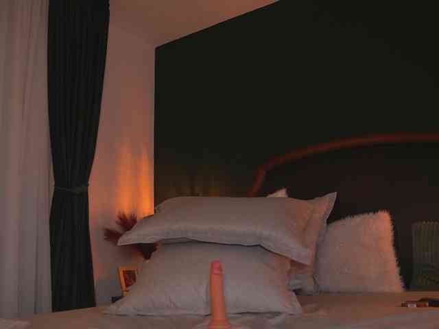 alyonaqueen webcam