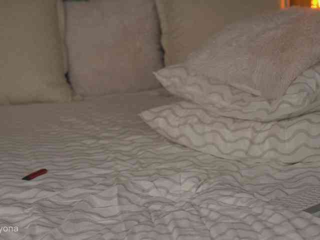 alyonaqueen webcam